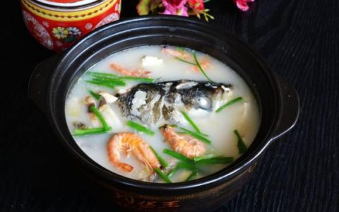 鲢鱼头怎样做汤，最简单的鲢鱼头汤做法